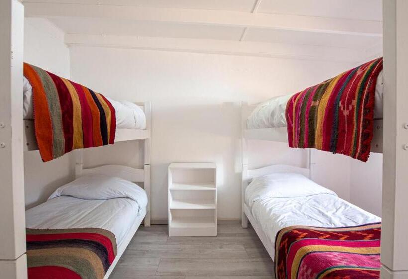 פנסיון Hostal Copart