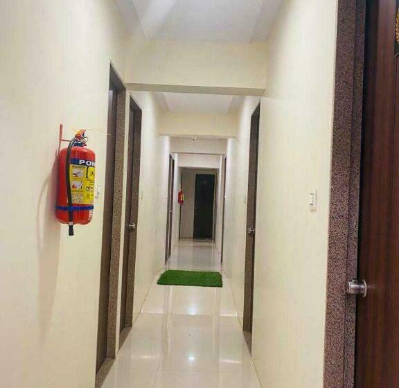 酒店 Pop 92353 Crown