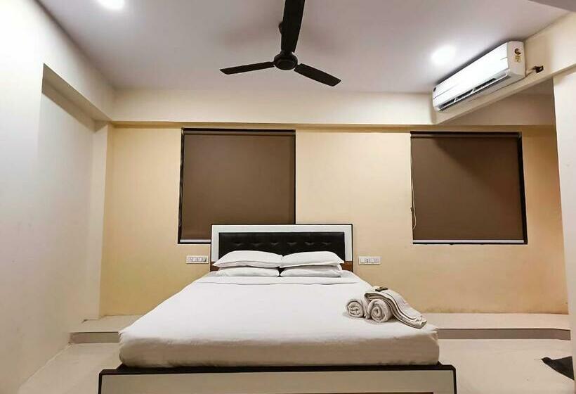 酒店 Pop 92353 Crown