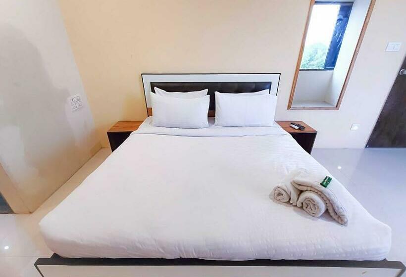 酒店 Pop 92353 Crown