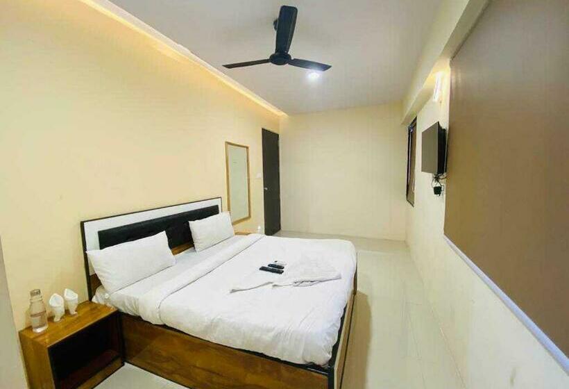 酒店 Pop 92353 Crown