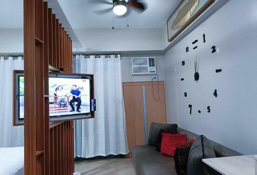 Affordable Two Palmtree Villas Near Naia3 Newport Boulevard Pasay City