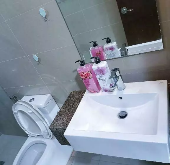 Affordable Two Palmtree Villas Near Naia3 Newport Boulevard Pasay City