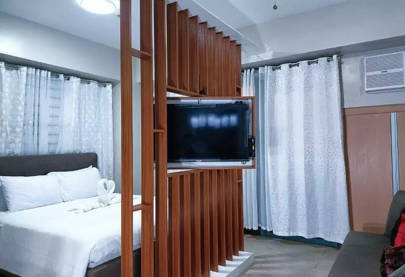 Affordable Two Palmtree Villas Near Naia3 Newport Boulevard Pasay City