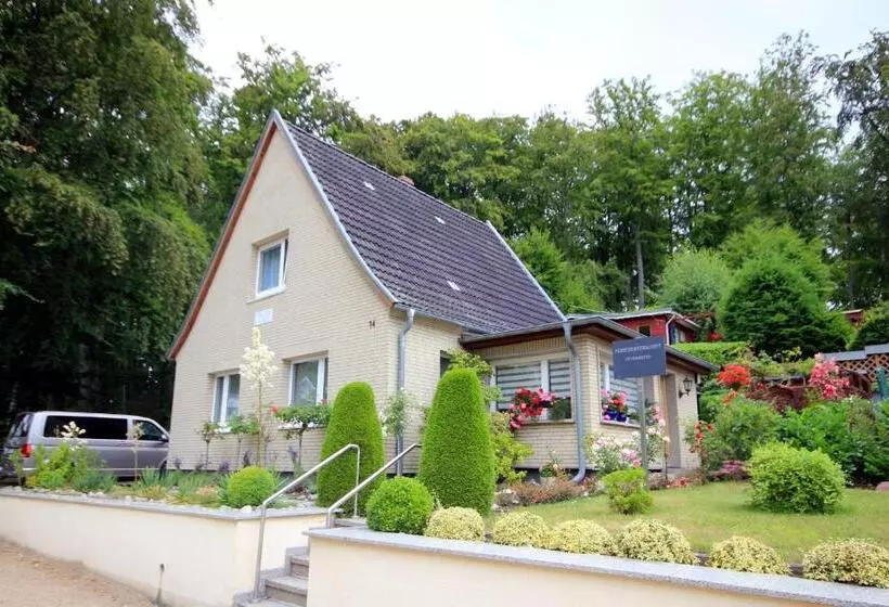 Kleines Haus Am Wald By Rujana