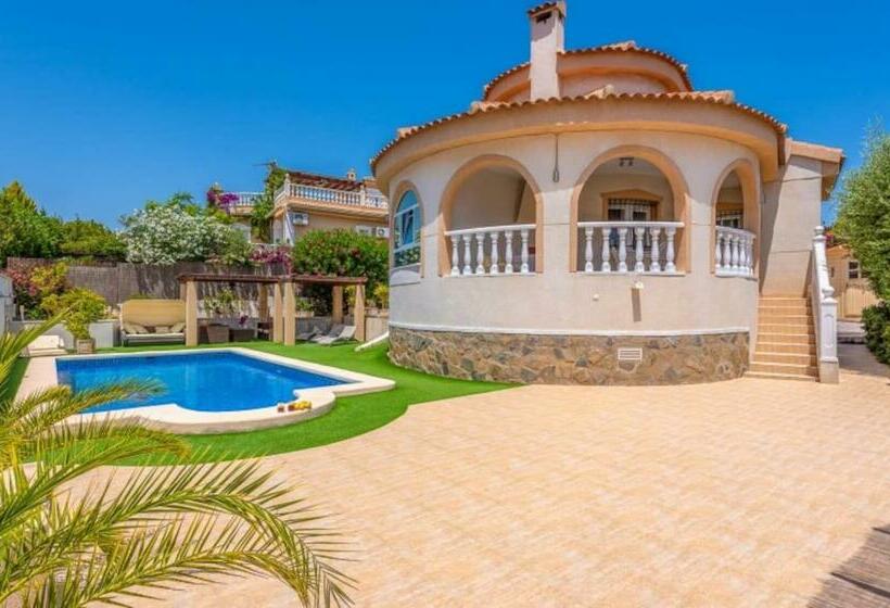 Villa In Ciudad Quesada