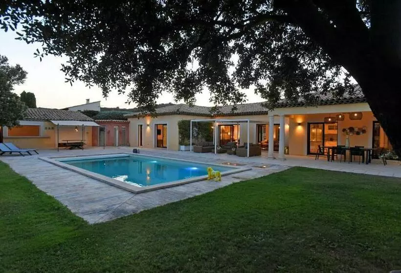 Villa Hameau De Signargues, Entre Avignon   Pont Du Gard Et Uzes