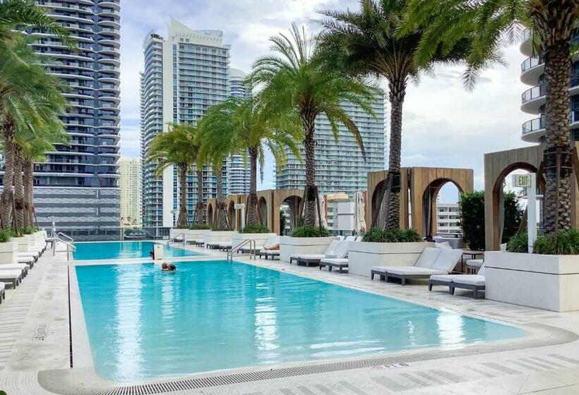 Wonderful King Suite With Pool At Sls Lux Brickell