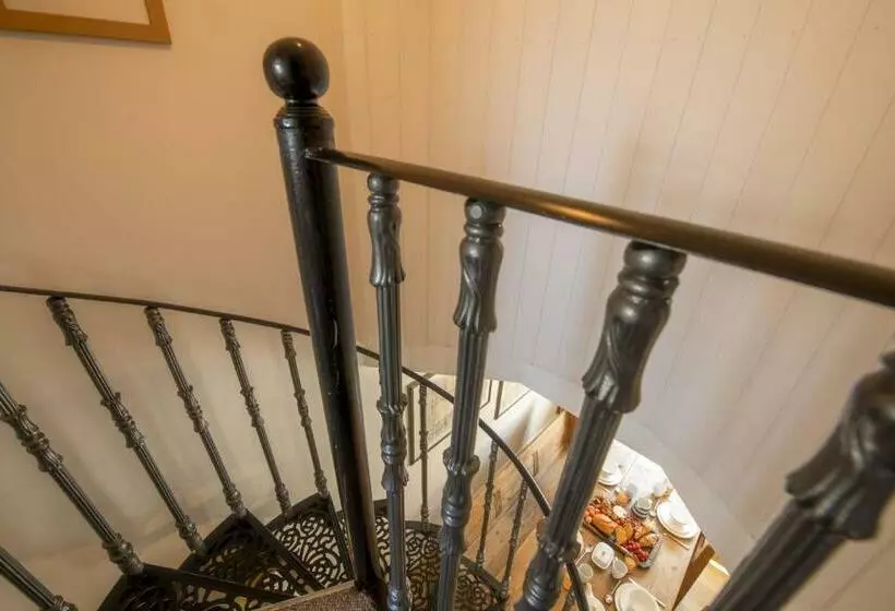 5 Chapel Terrace
