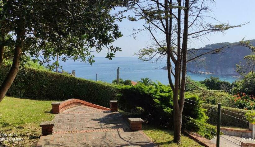 Casa Rural Ablano Cudillero En Playa Concha Artedo