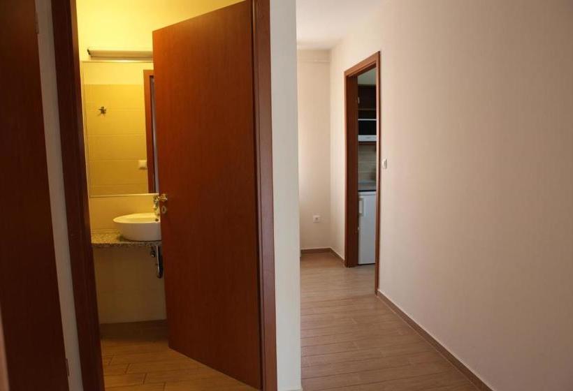 1000 Home Apartments