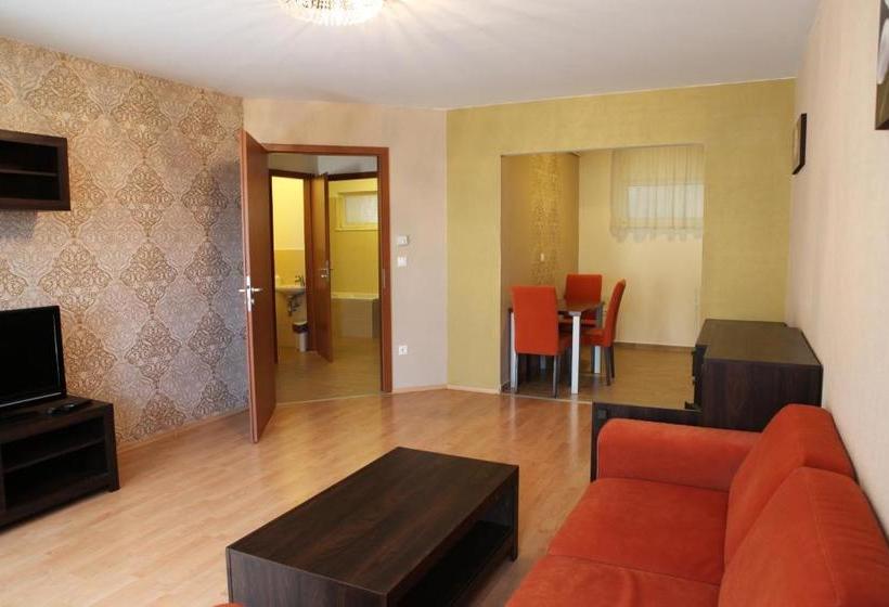 1000 Home Apartments