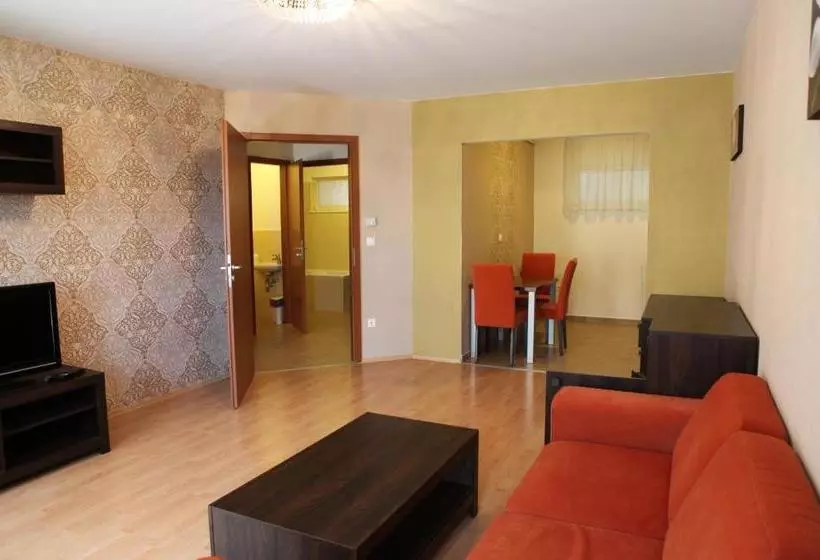 1000 Home Apartments