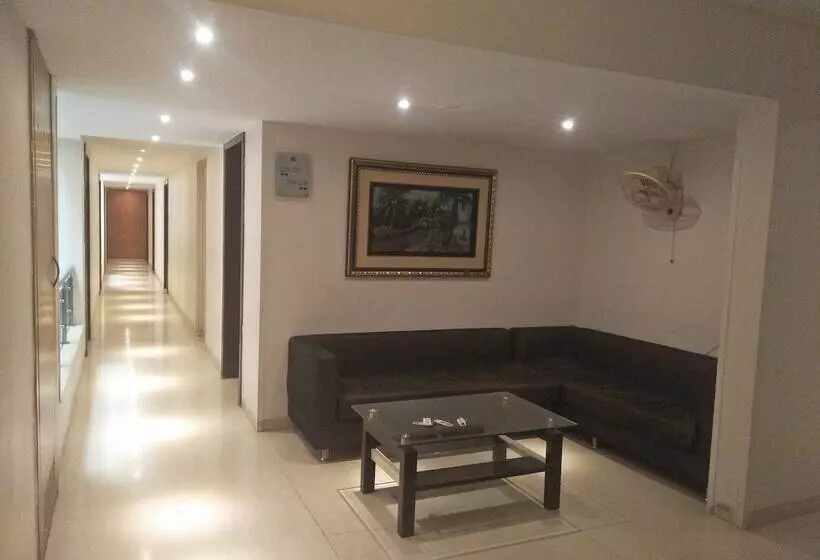 Hotel Basera