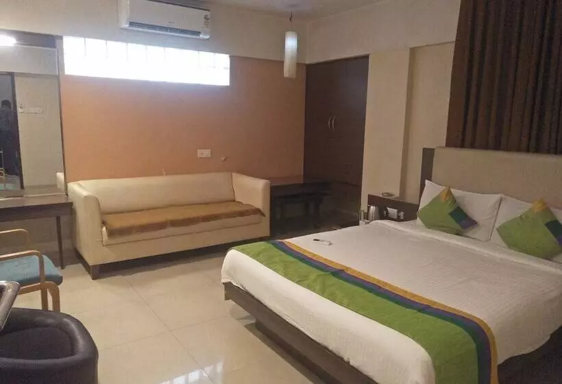 Hotel Basera