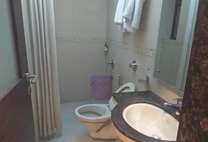 Hotel Basera