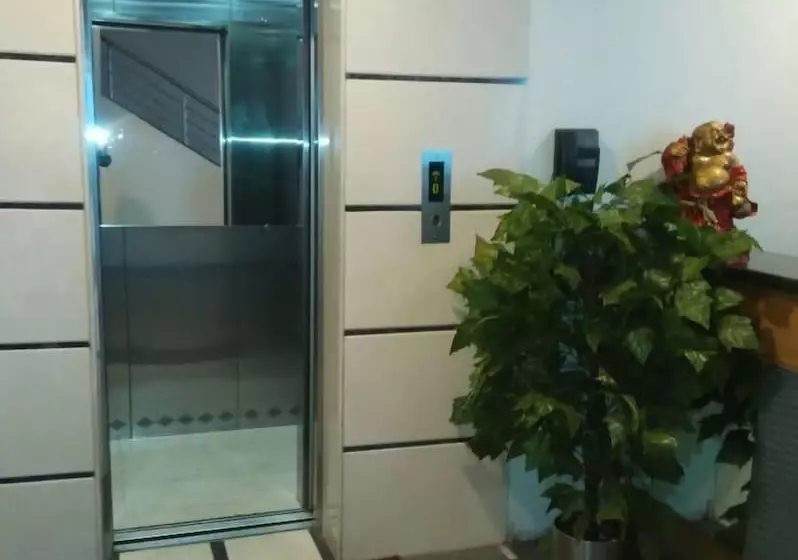 Hotel Basera