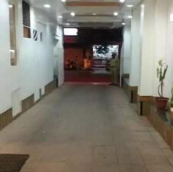 Hotel Basera