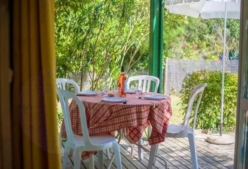 בית מלון כפרי Bungalows & Rooms   Gît ôstal