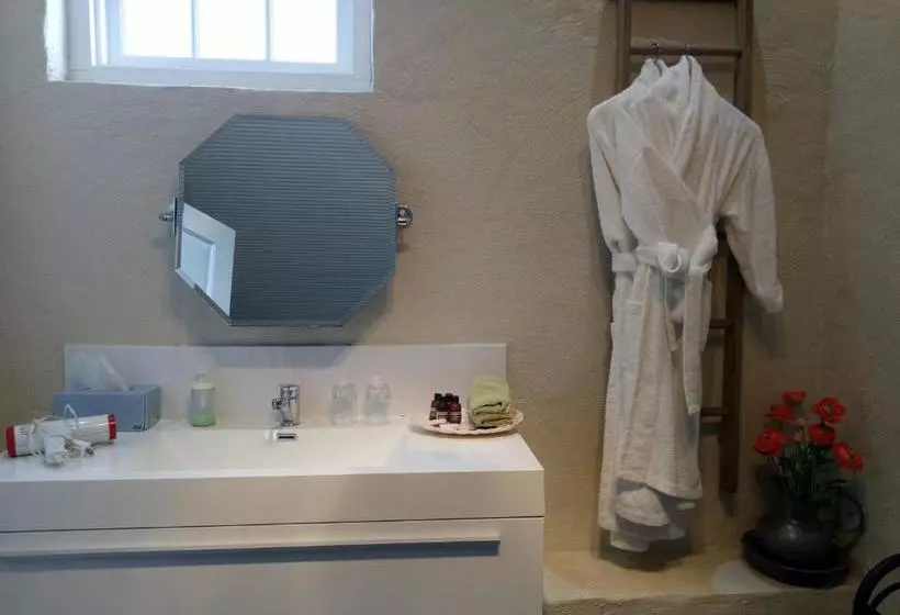 فندق Faversham House