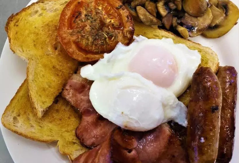 فندق Faversham House