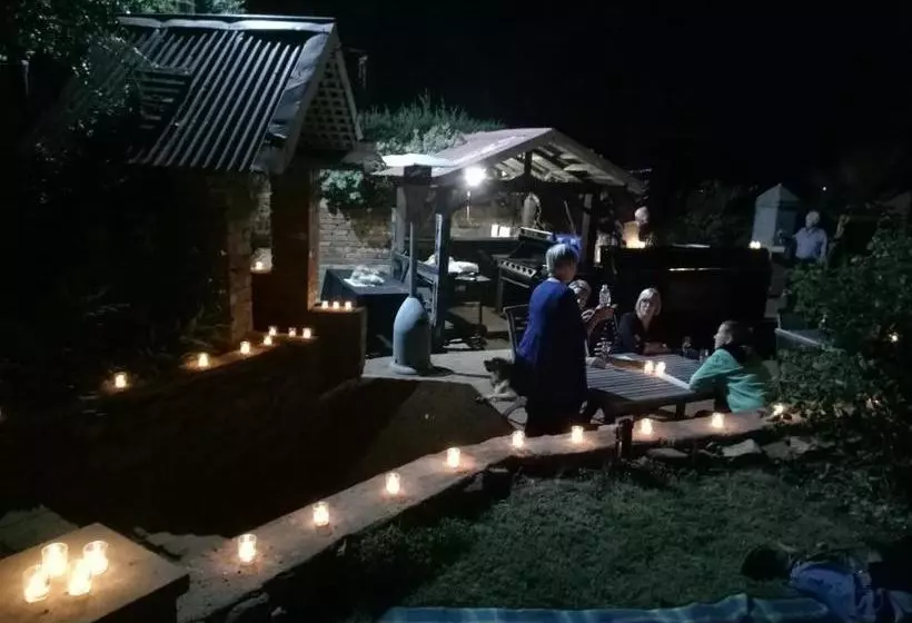 فندق Faversham House