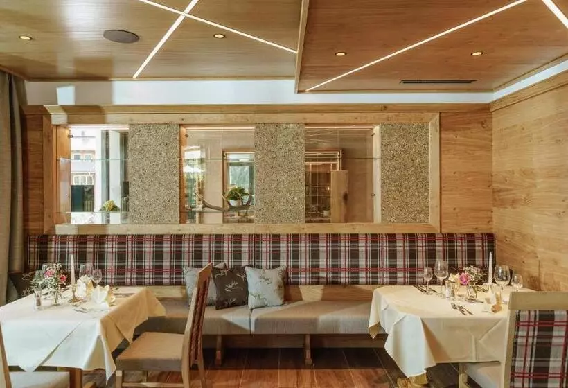 Отель Hirschen Wohlfühl