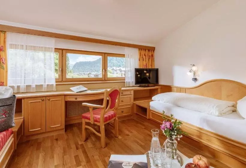 Отель Hirschen Wohlfühl