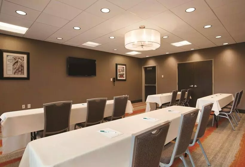 호텔 Homewood Suites By Hilton Charlottesville, Va