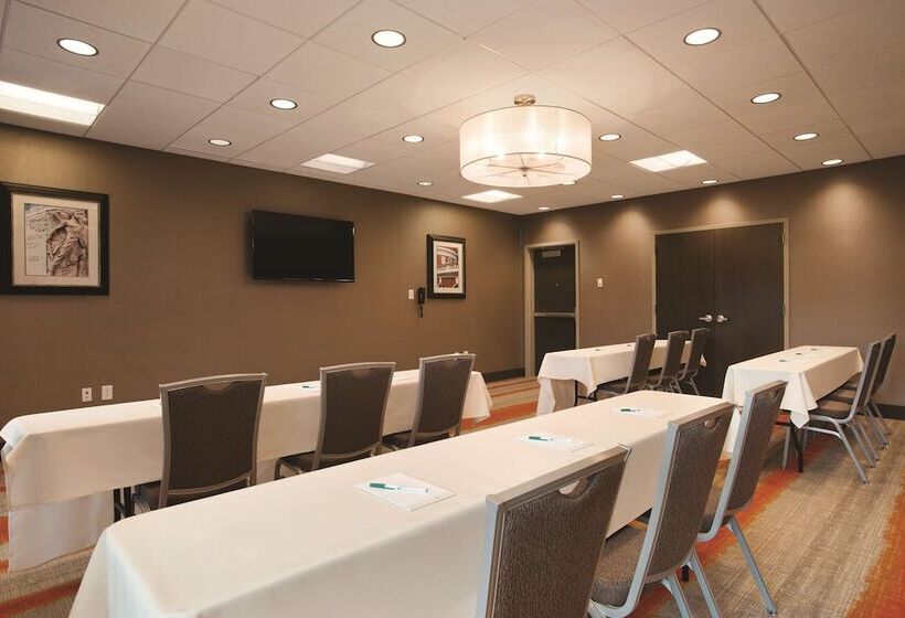 호텔 Homewood Suites By Hilton Charlottesville, Va