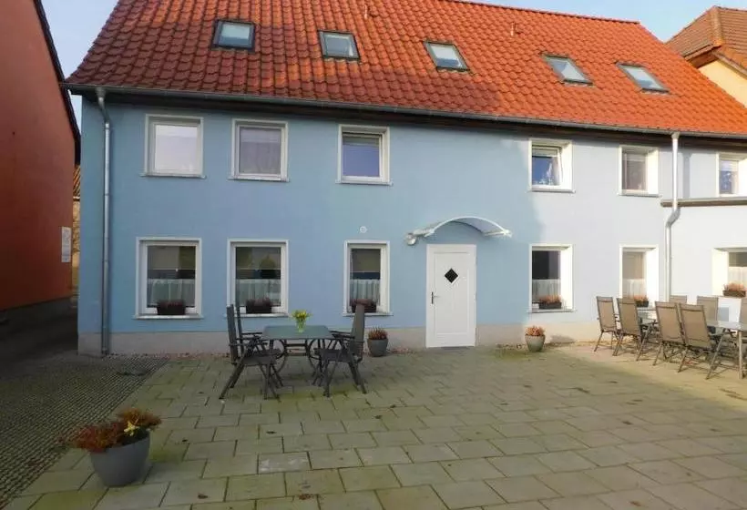 Отель Mecklenburger Hof