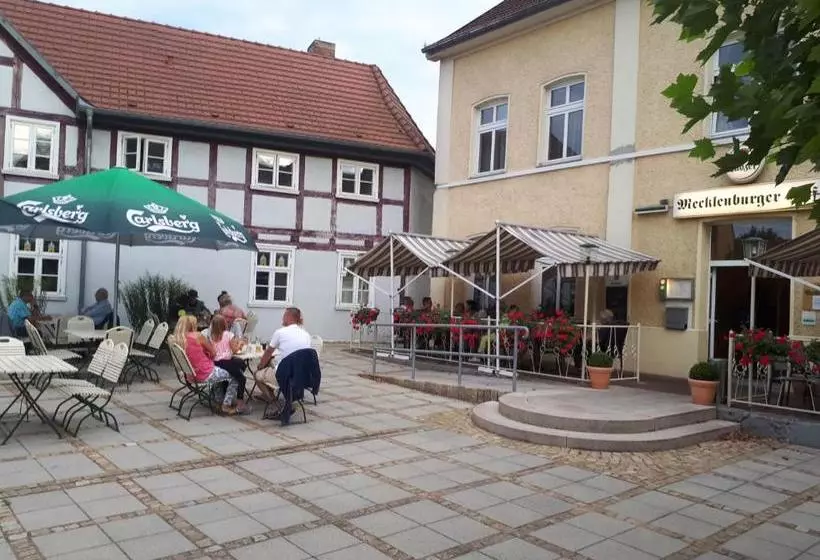 Отель Mecklenburger Hof