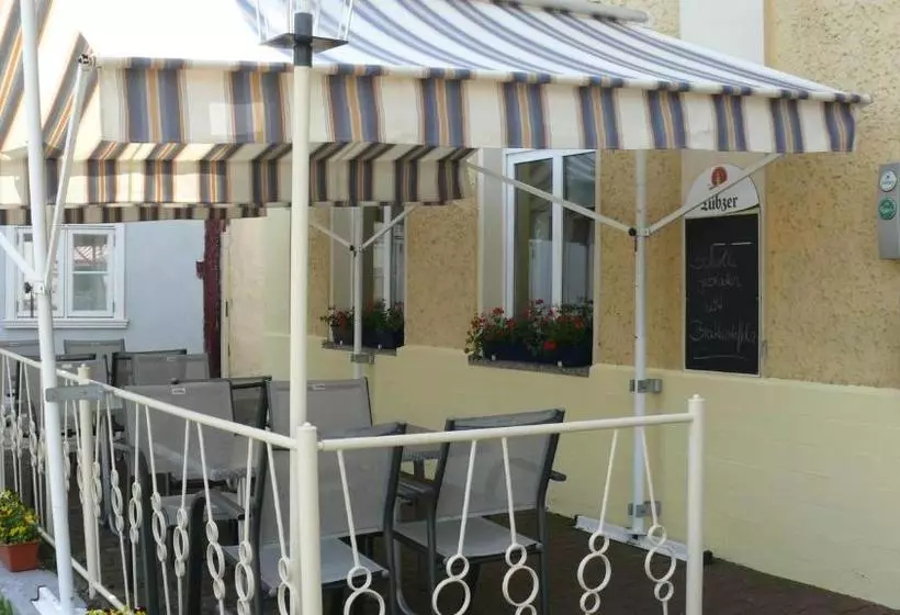 Отель Mecklenburger Hof