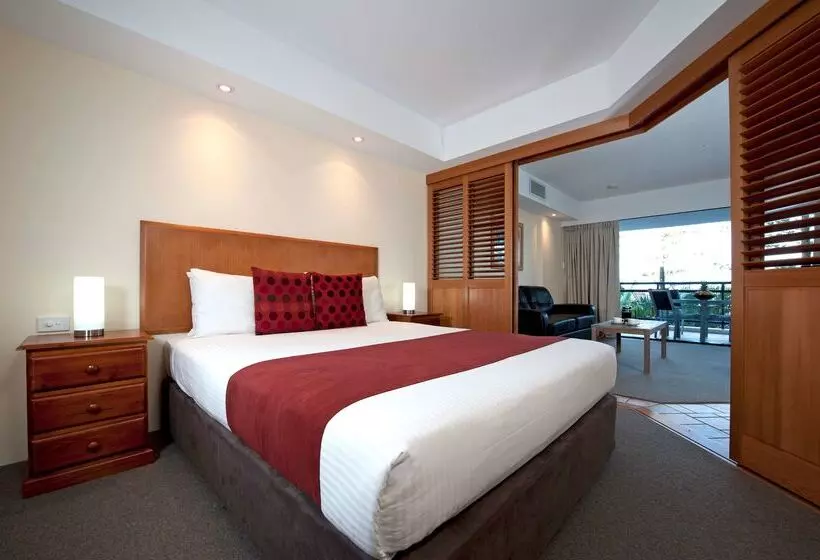 ホテル Ramada Resort By Wyndham Golden Beach