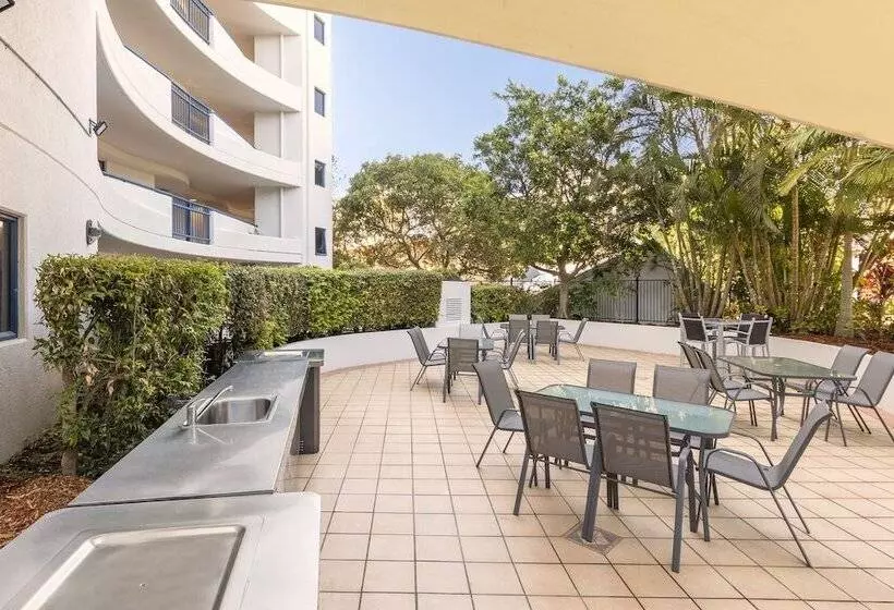 ホテル Ramada Resort By Wyndham Golden Beach