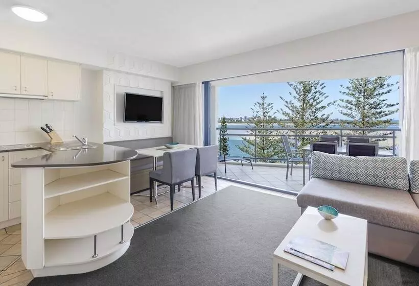 ホテル Ramada Resort By Wyndham Golden Beach