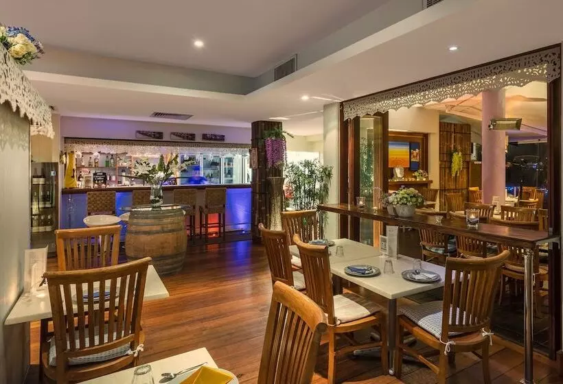 ホテル Ramada Resort By Wyndham Golden Beach