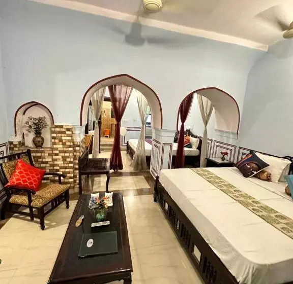 هتل Rawla Mrignayani Palace