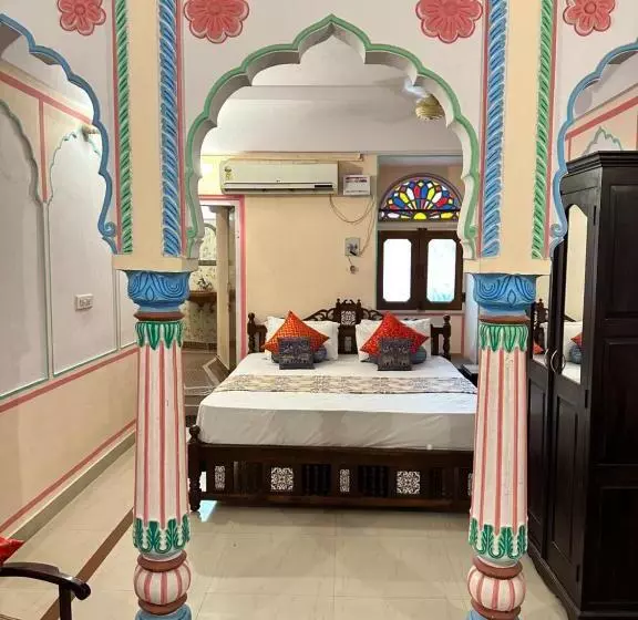 هتل Rawla Mrignayani Palace