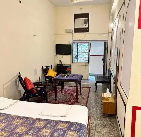 هتل Rawla Mrignayani Palace