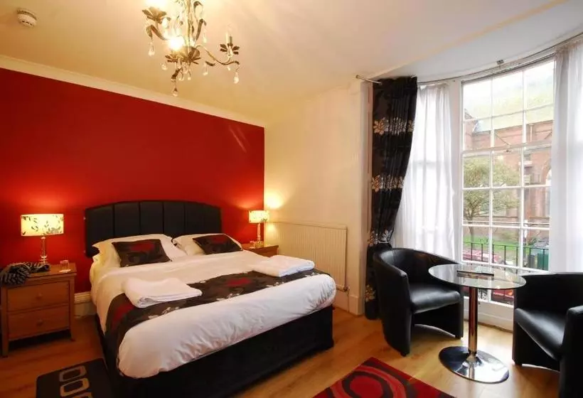 Pensão Four Seasons Guest House