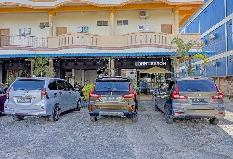 Hotelli Collection O 91499 John Lebron House