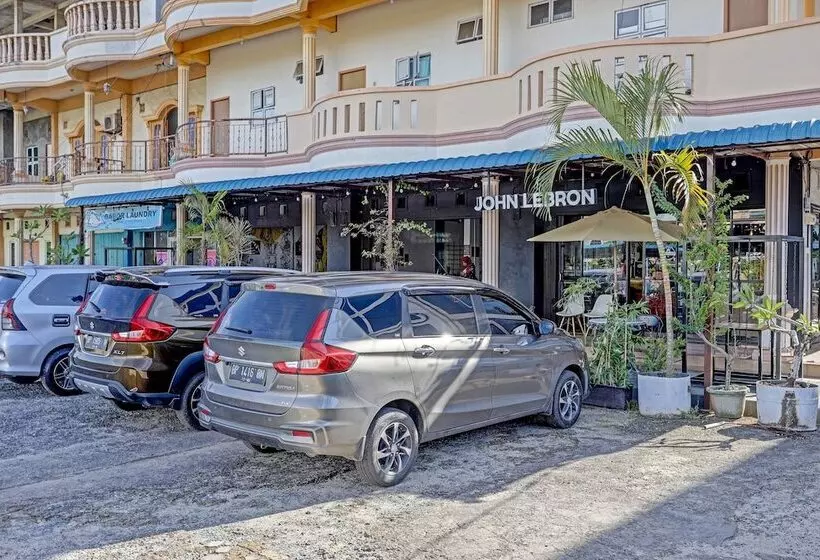 Hotelli Collection O 91499 John Lebron House