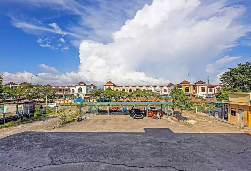 Hotelli Collection O 91499 John Lebron House