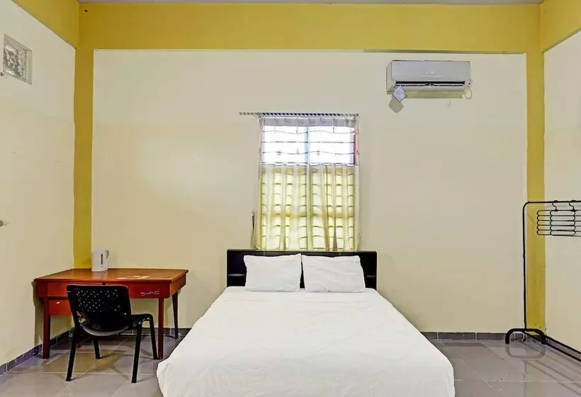 Hotelli Collection O 91499 John Lebron House