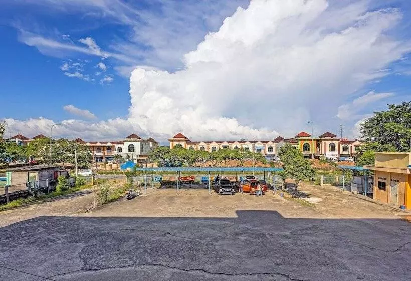 Hotelli Collection O 91499 John Lebron House