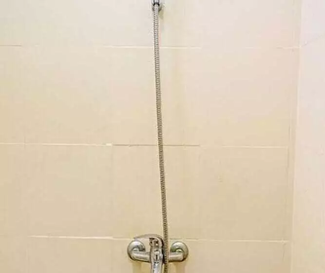 Hotelli Collection O 91499 John Lebron House