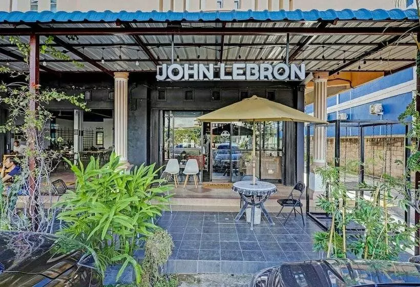 Hotelli Collection O 91499 John Lebron House