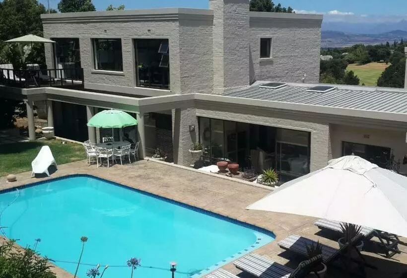 ベッドアンドブレックファースト The Greens Guesthouse Bellville Golf Course