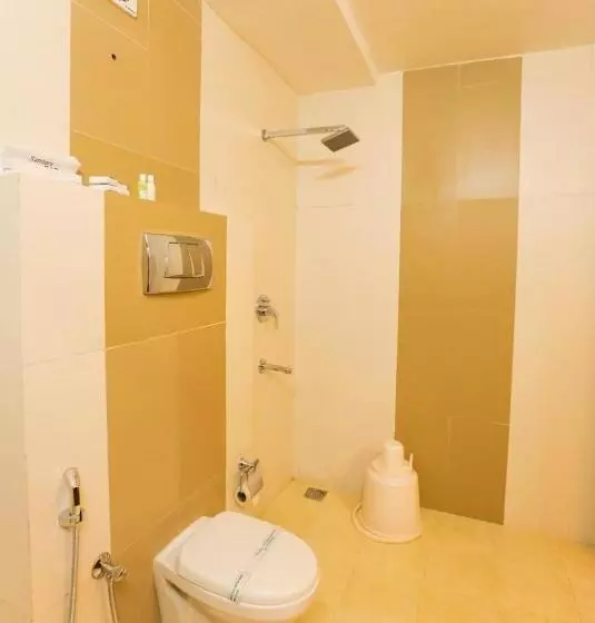 ホテル Auhtel Kannur